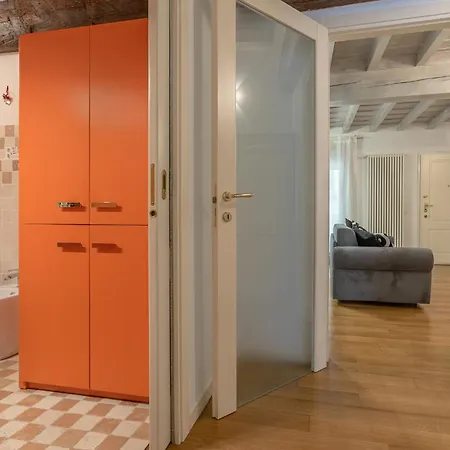 דירה Heart Of Ferrara's History